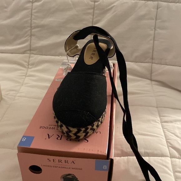 Espadrilles - Picture 2 of 4